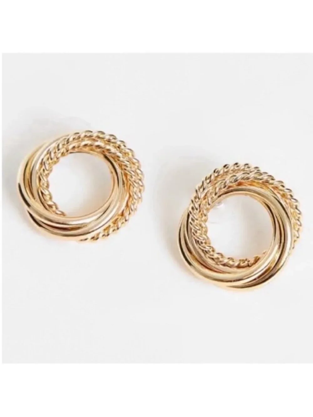 New! Gold Twist Loop Earrings (1040) NWOT